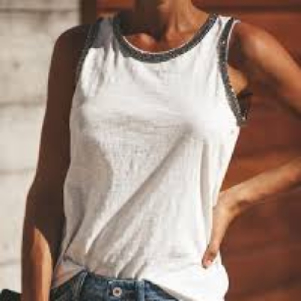 NWT Vici tank glimmer embellished